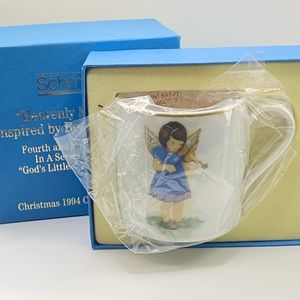 Hummel Christmas cup